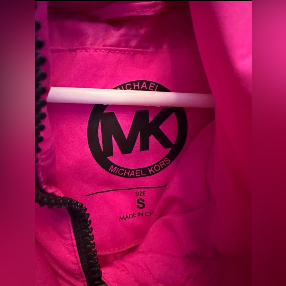 🆕MICHAEL Michael Kors Hot Pink Hooded Belted Puffer Coat ~New w/o tag! SIZE:S - Picture 7 of 9